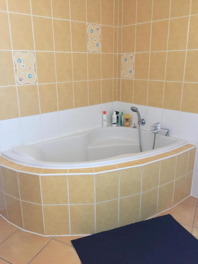 B&B Chez Florence - Chambres D'Hotes Montmerle-sur-Saone Zewnętrze zdjęcie